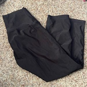 3/4 length athletic leggings